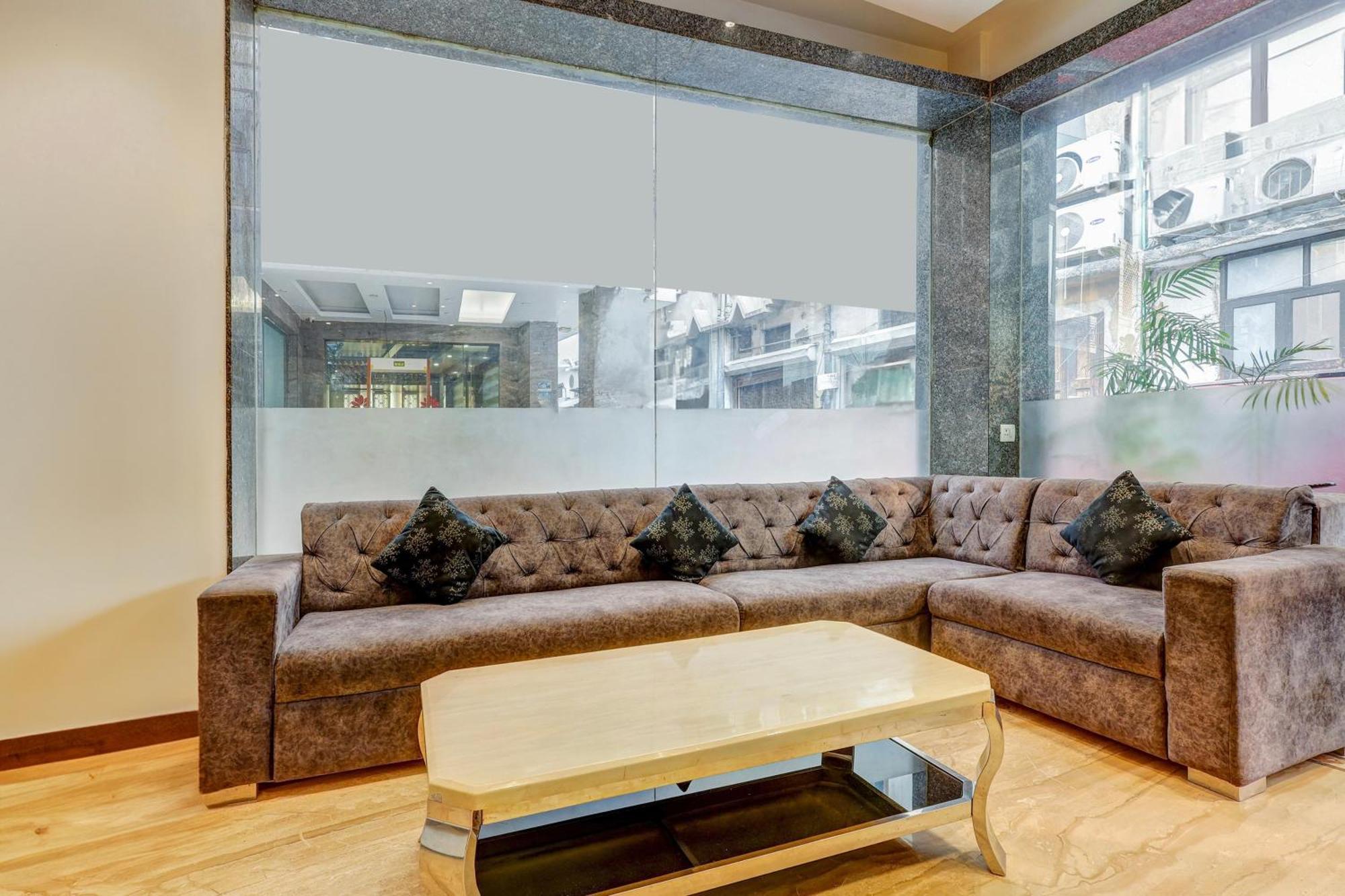 Super Townhouse Arakashan Road Paharganj Formerly Mohan International New Delhi Extérieur photo