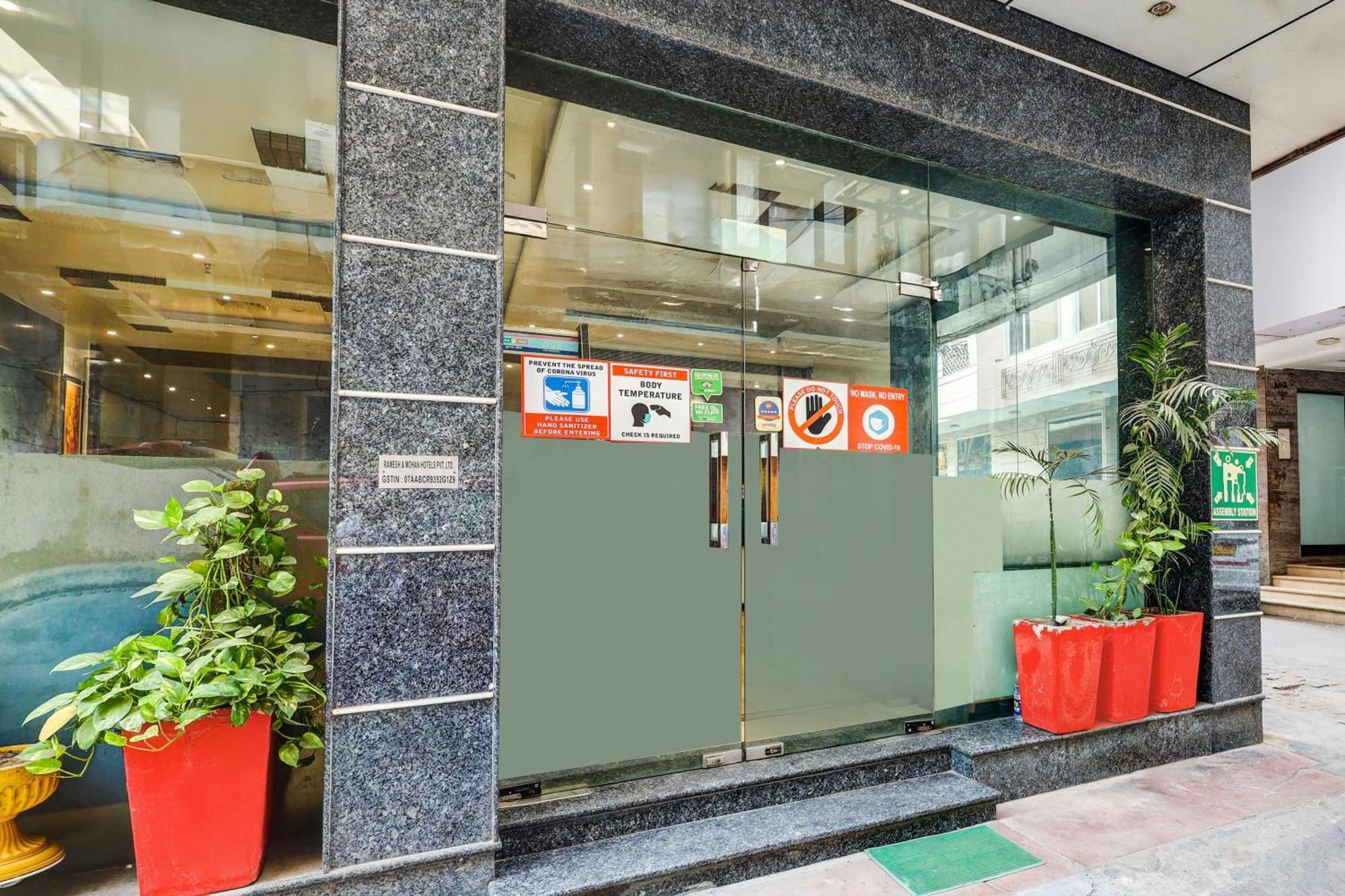 Super Townhouse Arakashan Road Paharganj Formerly Mohan International New Delhi Extérieur photo