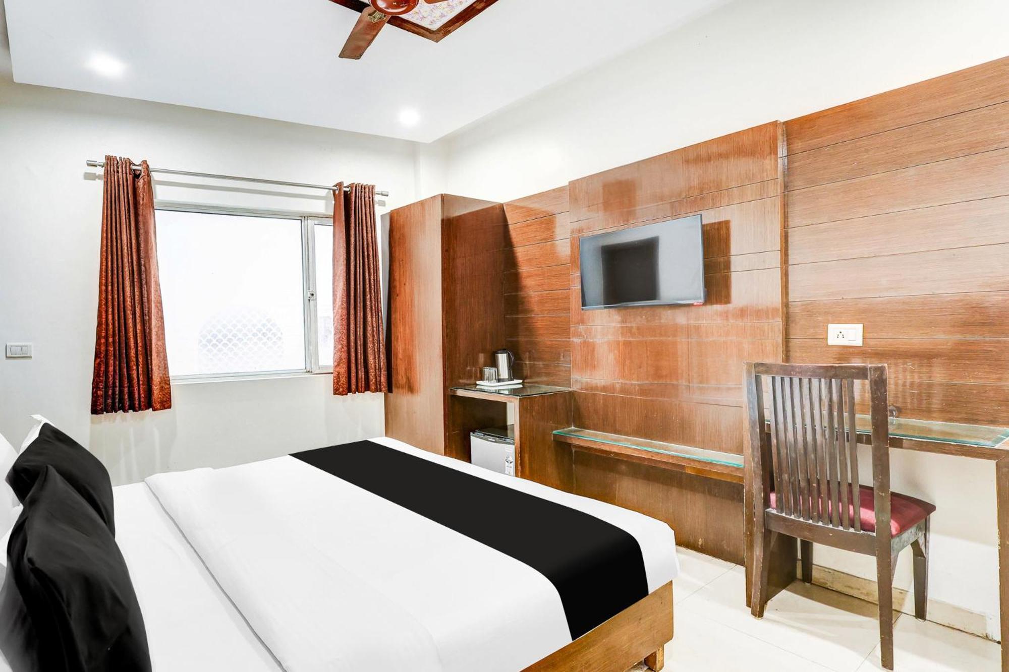 Super Townhouse Arakashan Road Paharganj Formerly Mohan International New Delhi Extérieur photo
