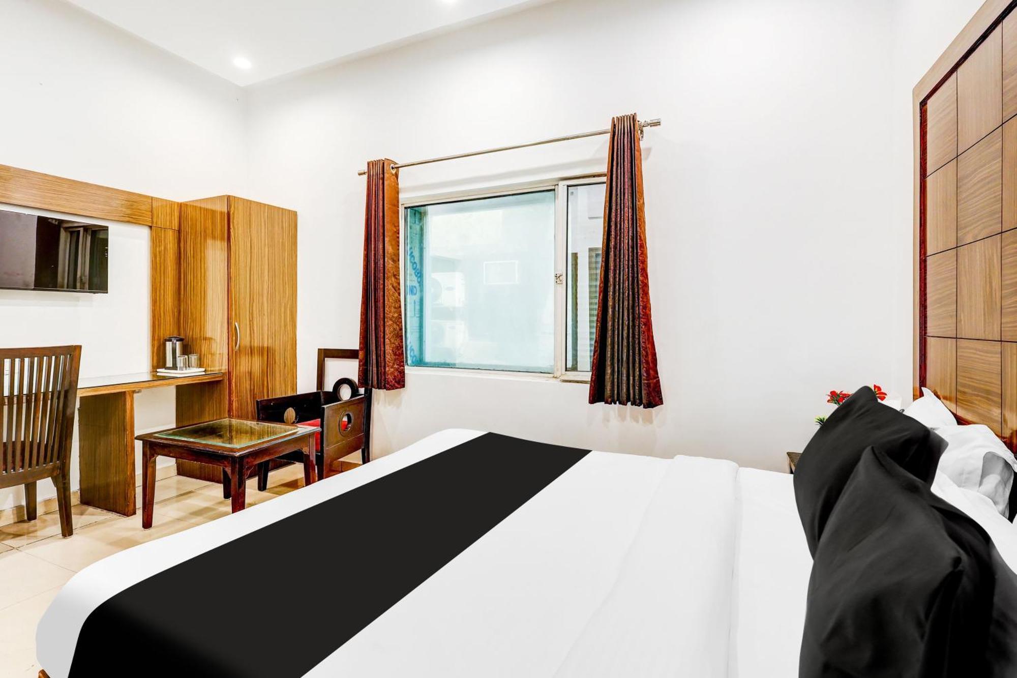 Super Townhouse Arakashan Road Paharganj Formerly Mohan International New Delhi Extérieur photo